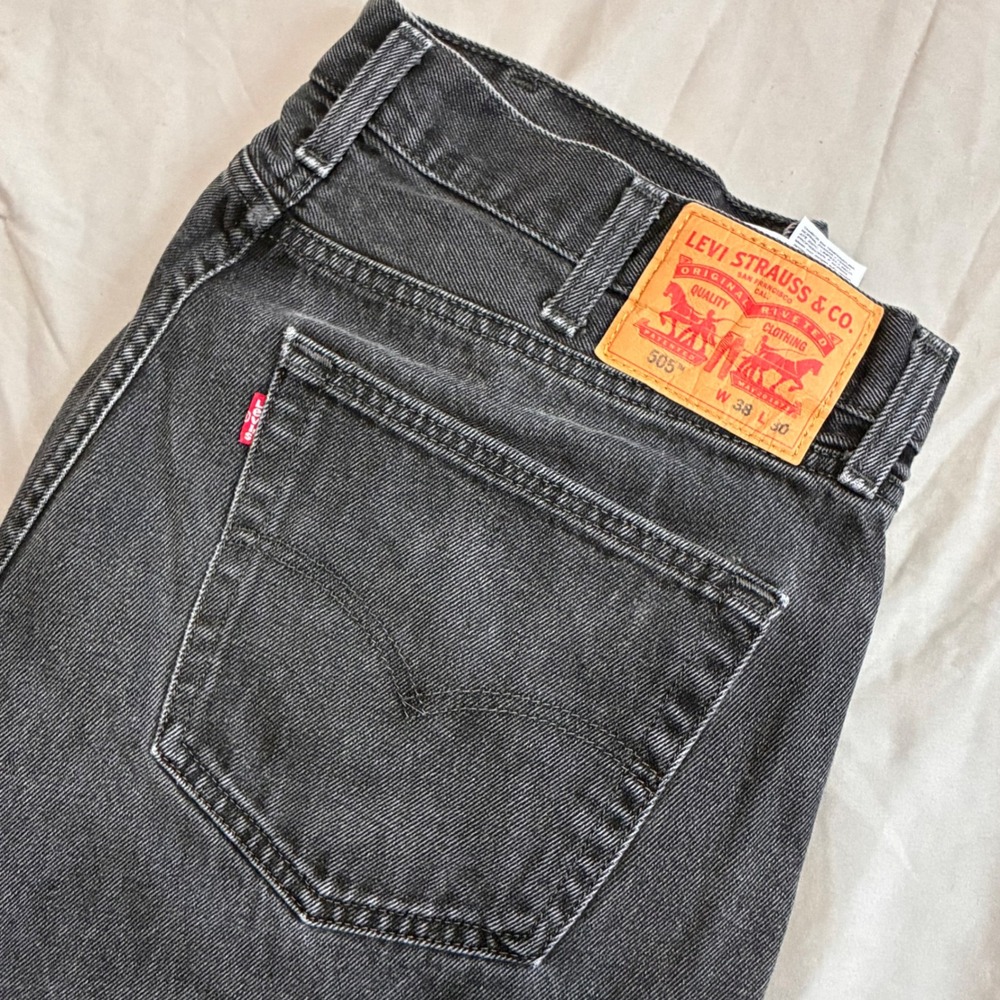 Levis 505 Regular Fit Black Faded Denim Jeans Mens 38x30 Straight Leg